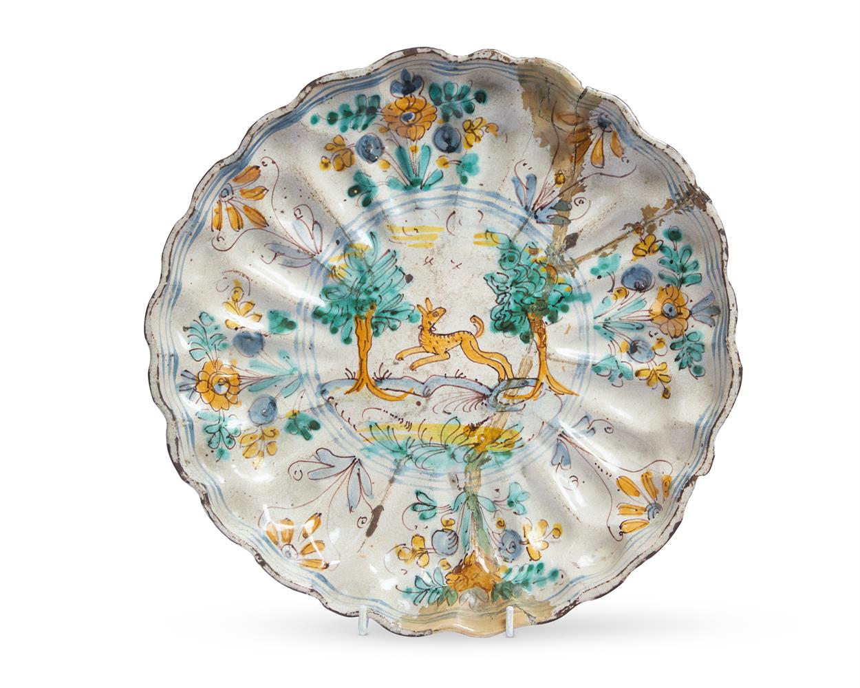 A SPANISH MAIOLICA LOBED TAZZA PROBABLY PUENTE DEL ARZOBISPO, 18TH CENTURY - Image 2 of 2