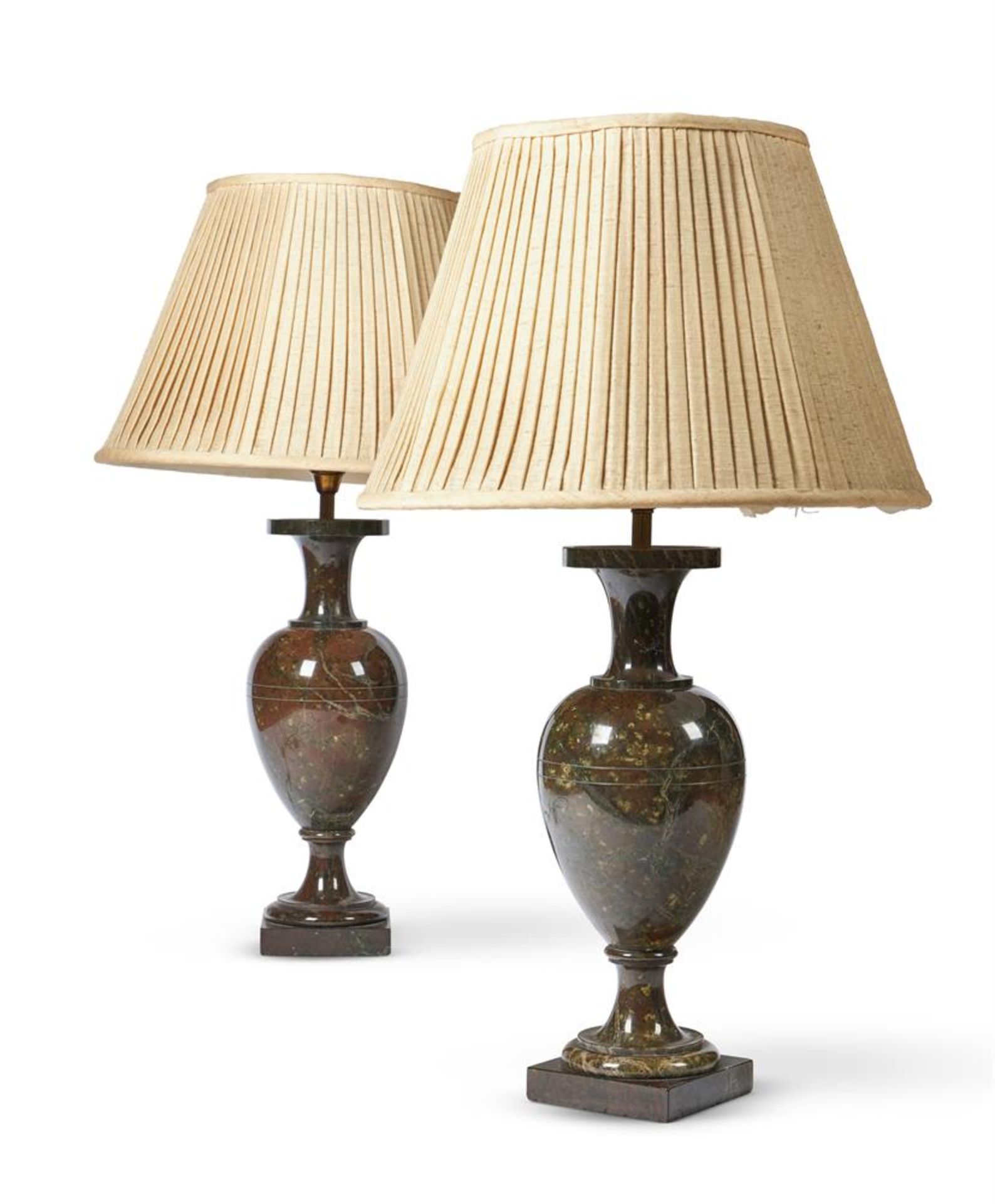 A PAIR OF TURNED SERPENTINE BALUSTER TABLE LAMPS, 20TH CENTURY