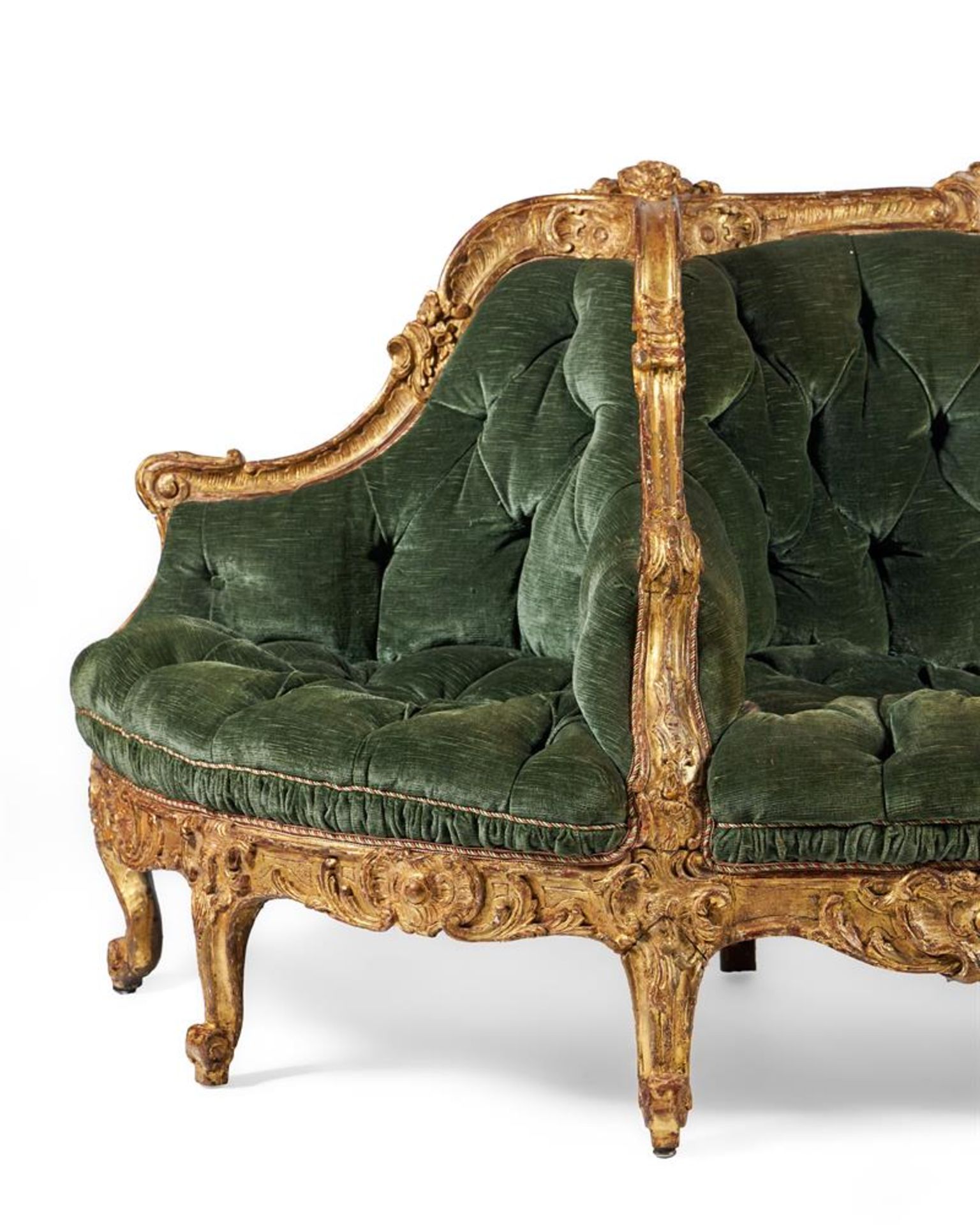 A LARGE CONTINENTAL CARVED GILTWOOD SOFA OR CANAPE A CONFIDENTS, MID 18TH CENTURY - Image 5 of 9