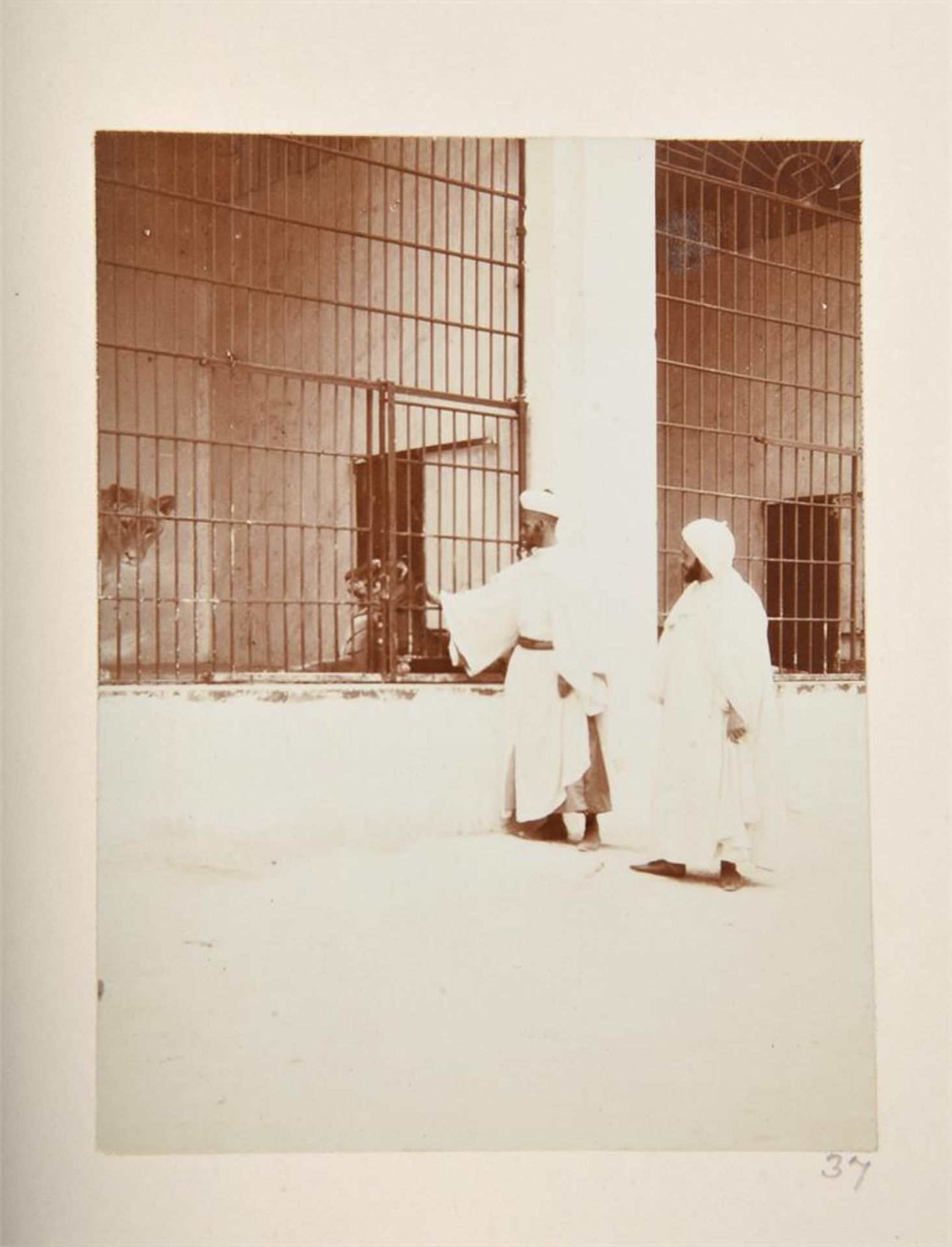 Photographs.-Morocco.-Photograph album, British Diplomatic Services [c.1900s]; and related (2) - Bild 5 aus 9