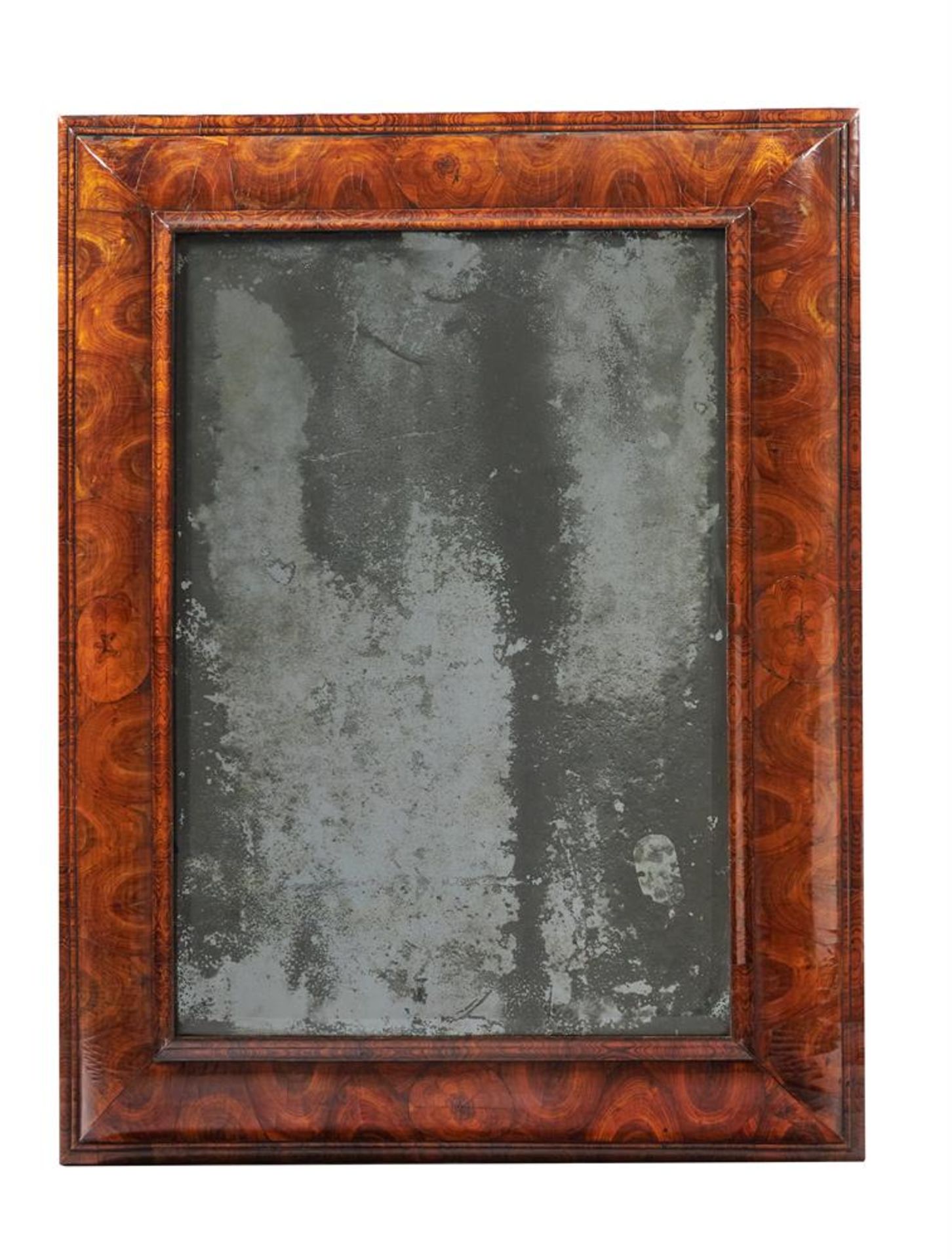 A MATCHED PAIR OF CHARLES II KINGWOOD OYSTER VENEERED WALL MIRRORS, CIRCA 1685 - Image 2 of 8