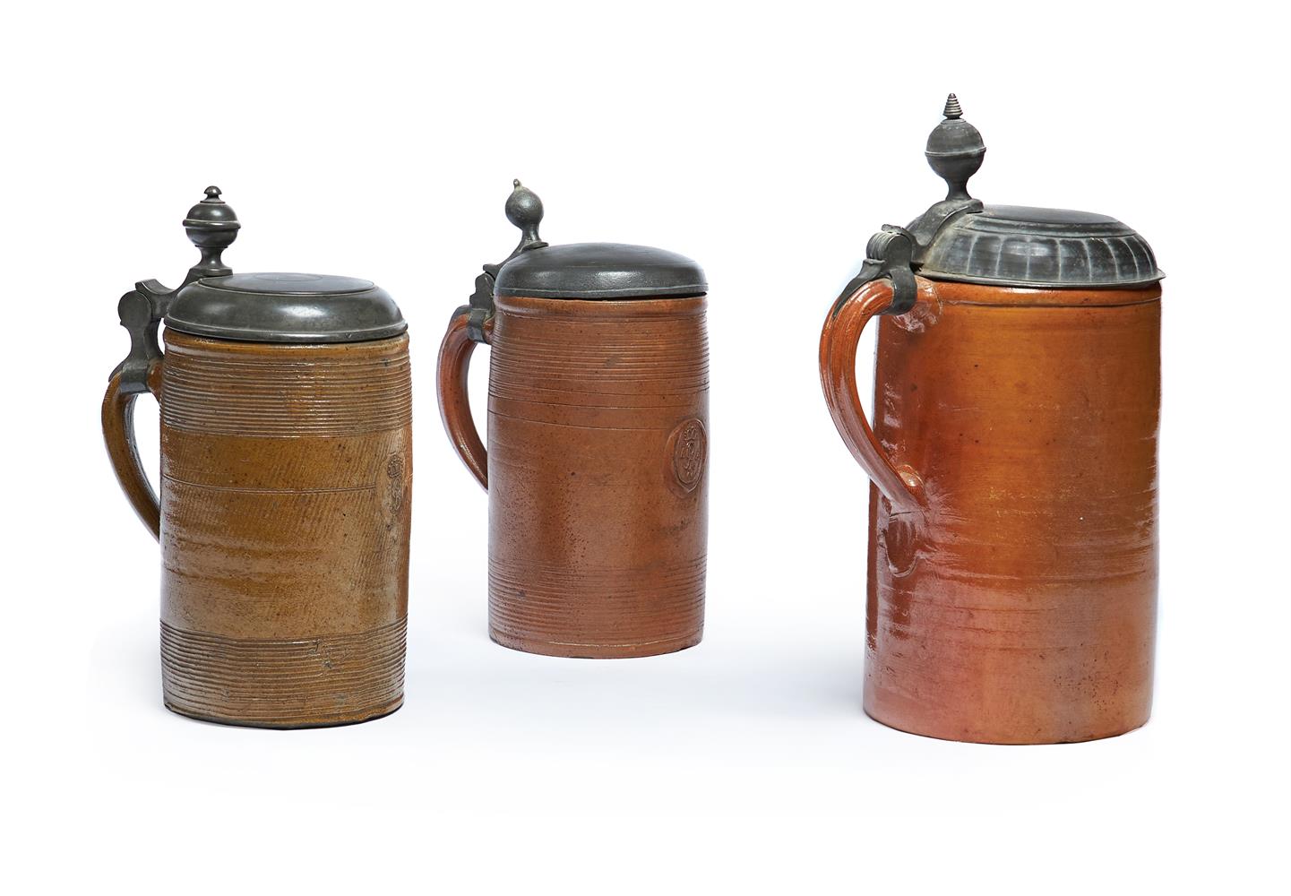 THREE GERMAN STONEWARE PEWTER-MOUNTED TANKARDS AND HINGED COVERS, 17TH/18TH CENTURY - Image 2 of 6