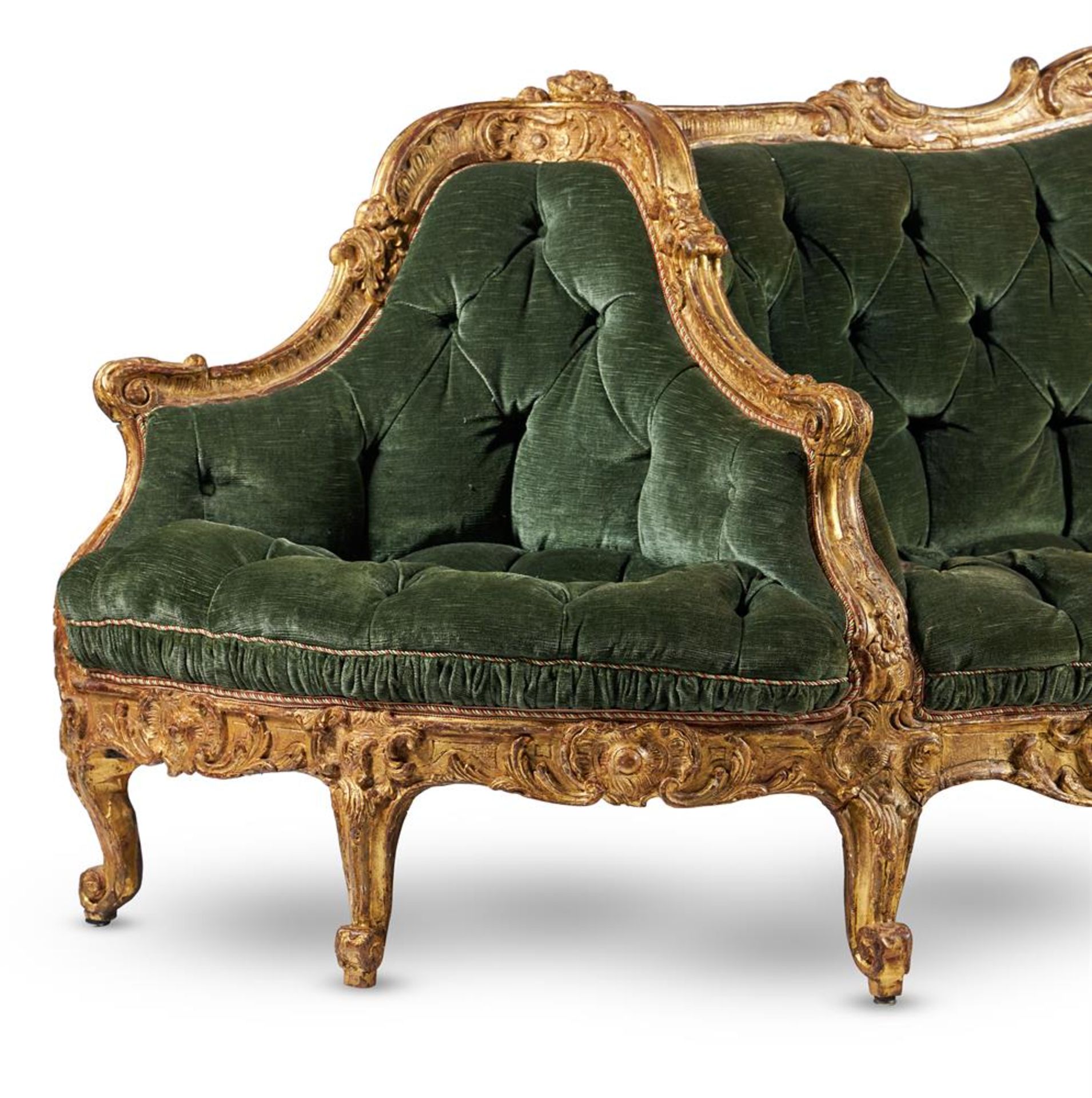 A LARGE CONTINENTAL CARVED GILTWOOD SOFA OR CANAPE A CONFIDENTS, MID 18TH CENTURY - Image 7 of 9