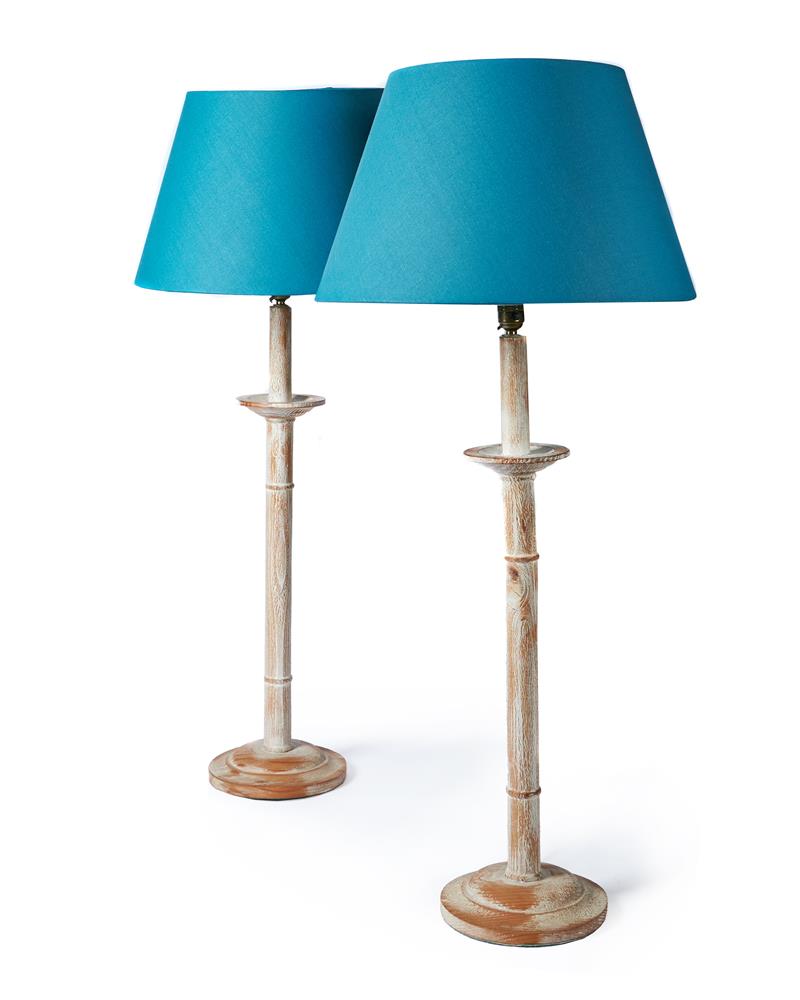 A PAIR OF LIMED OAK COLUMNAR TABLE LAMPS