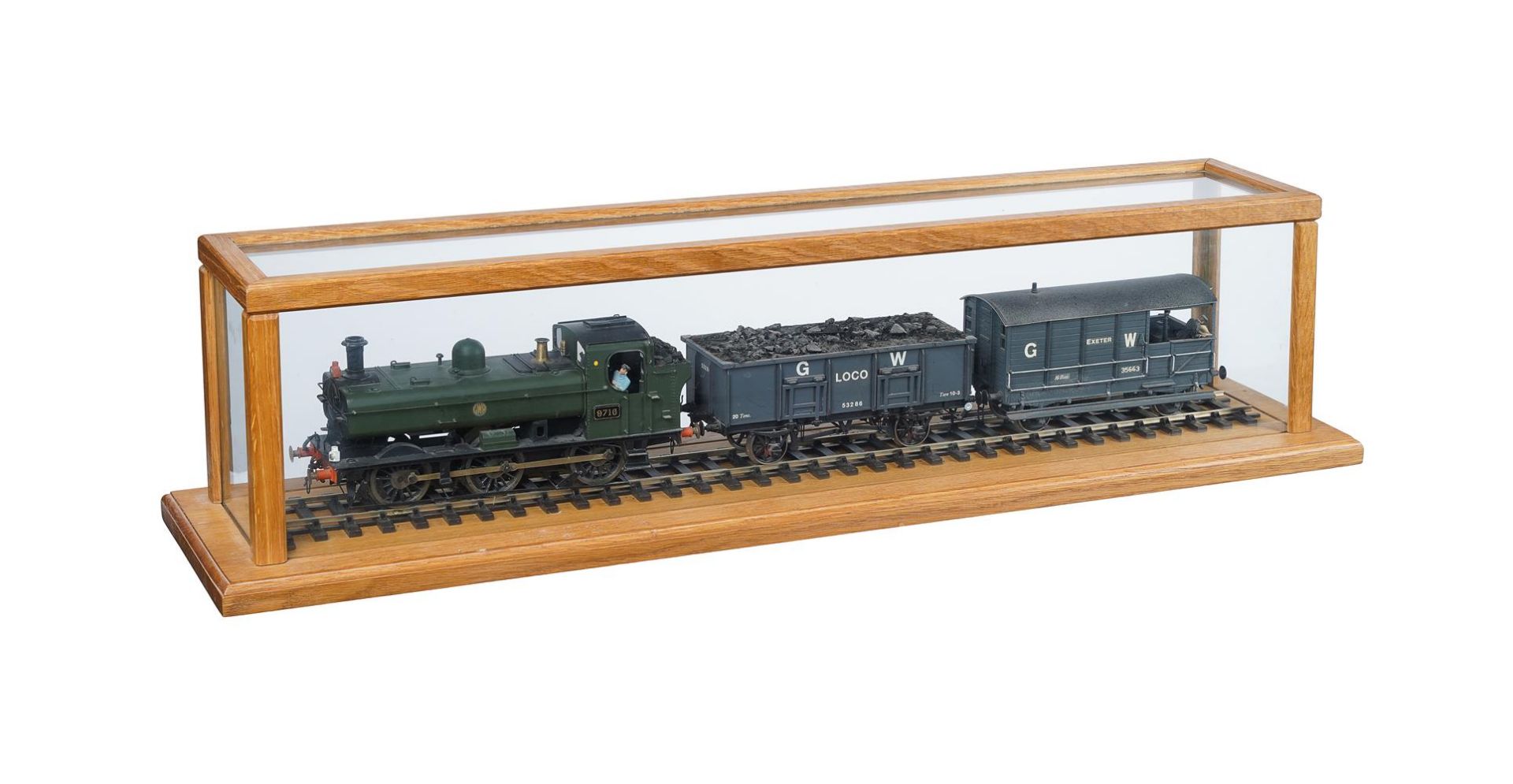 A gauge 1 model of a Great Western Railway 0-6-0 pannier tank locomotive No 9716 - Image 3 of 4