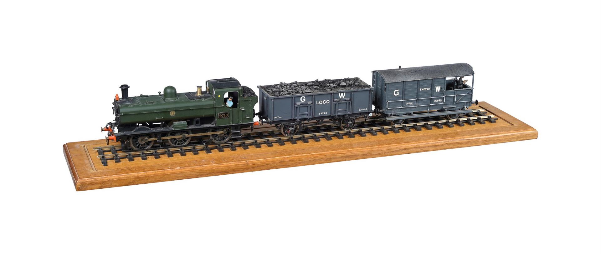 A gauge 1 model of a Great Western Railway 0-6-0 pannier tank locomotive No 9716