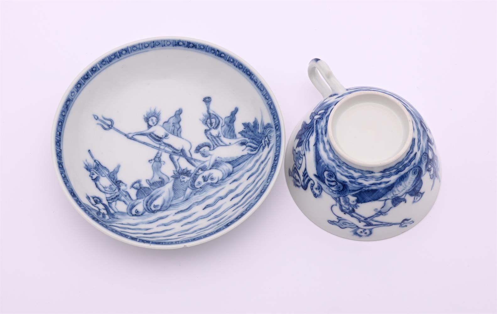 A rare Chinese blue and white cup and saucer with a scene from Roman mythology - Image 2 of 3