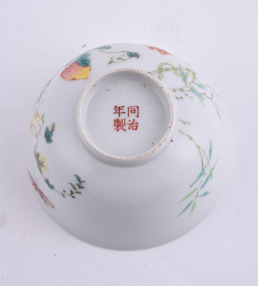 A Chinese famille rose 'Melons' bowl - Image 4 of 4