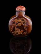 A Chinese Chalcedony agate snuff bottle