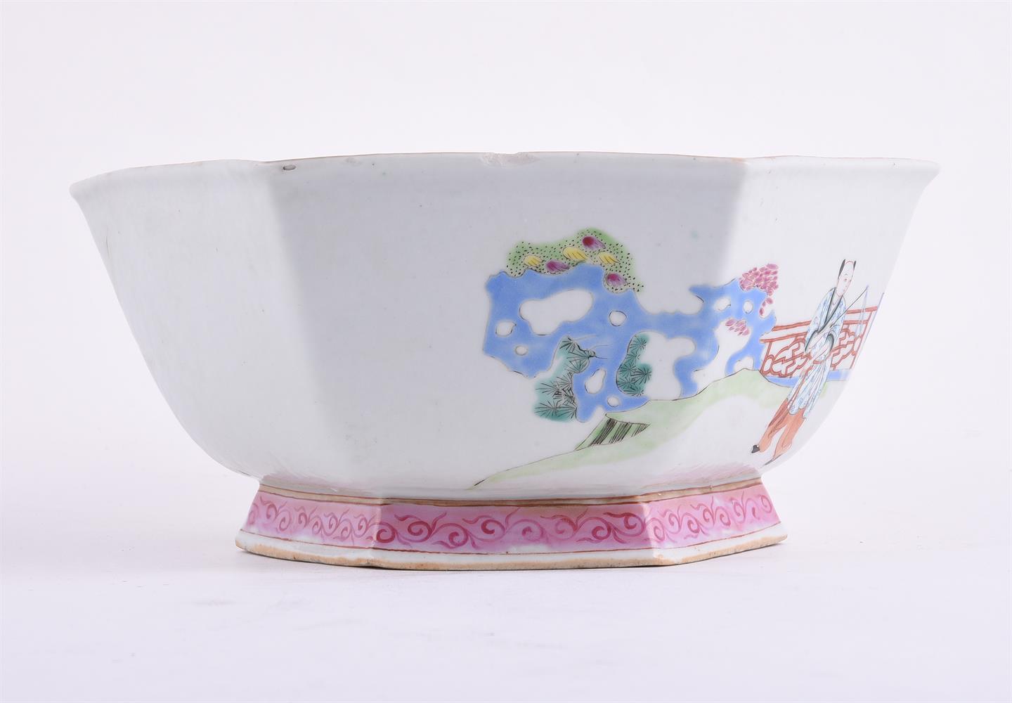 A Chinese famille rose hexagonal fruit bowl - Image 3 of 5