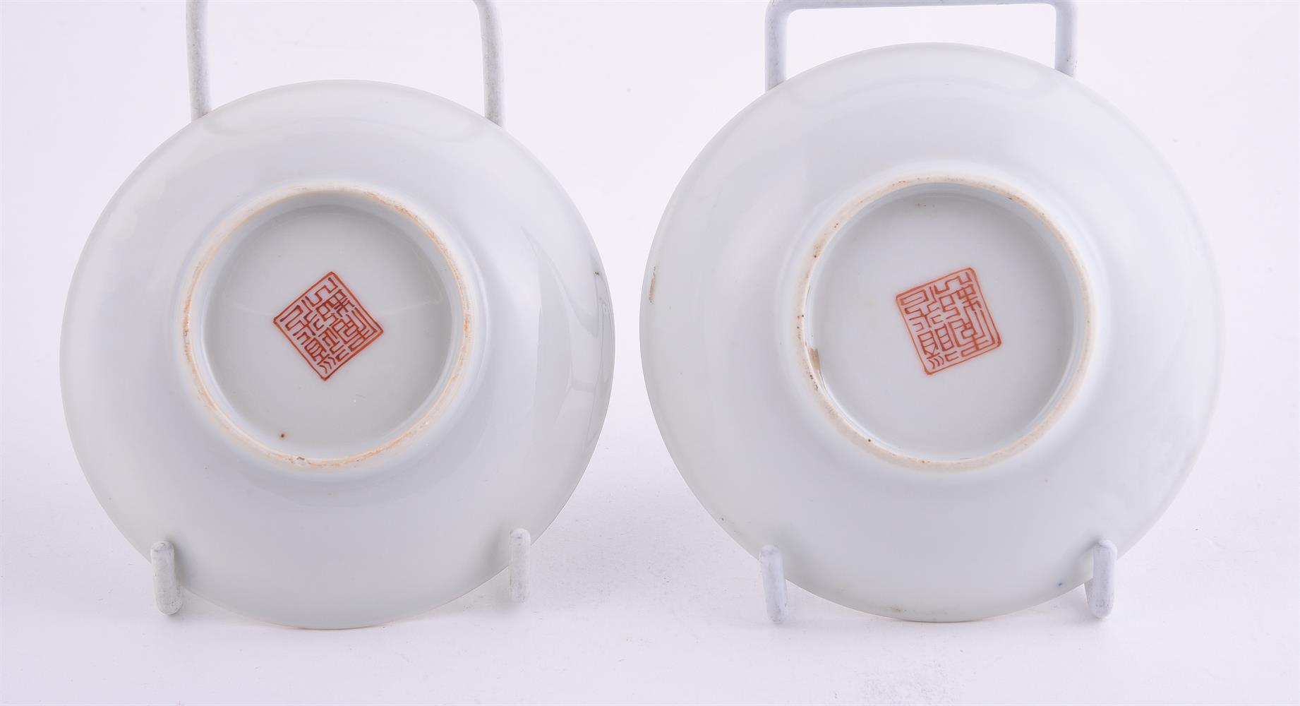 A pair of Chinese famille rose 'Scenes of Jiangxi' saucers - Image 3 of 4