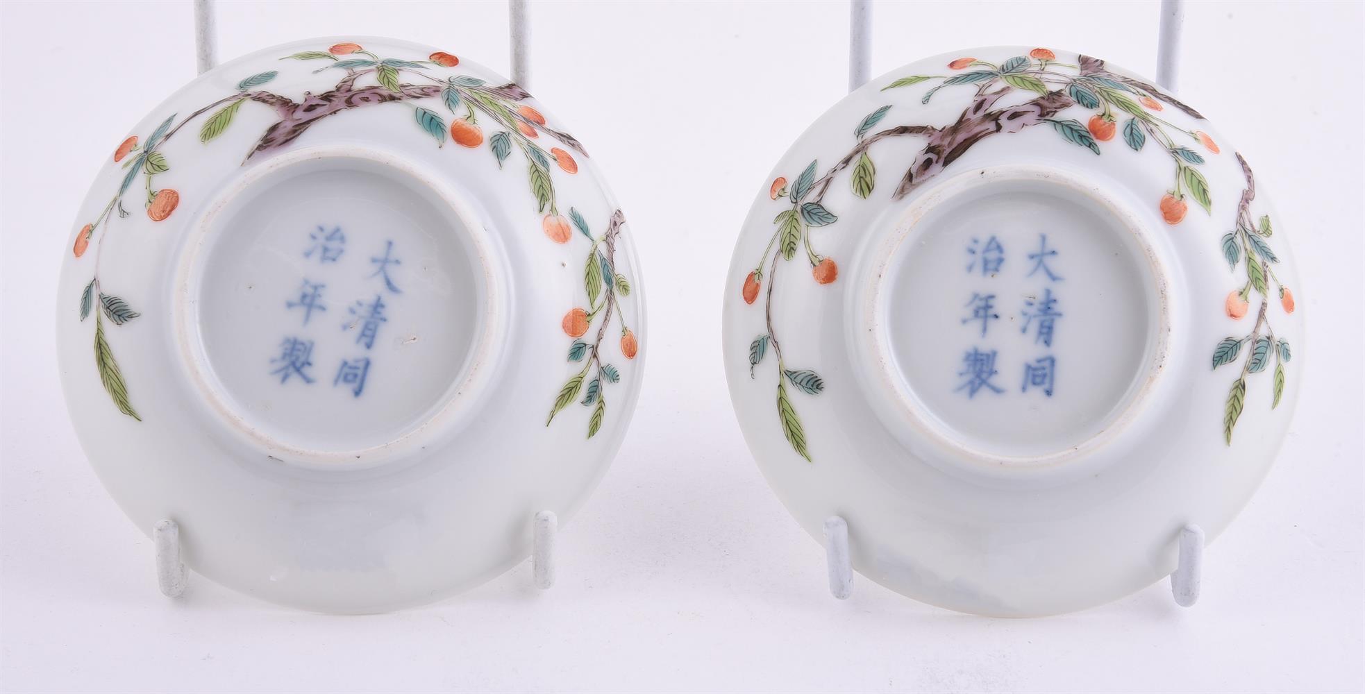 A pair of Chinese famille verte saucers - Image 2 of 3
