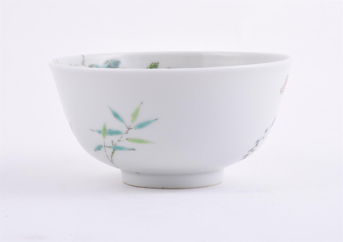 A Chinese famille rose 'Melons' bowl - Image 2 of 4