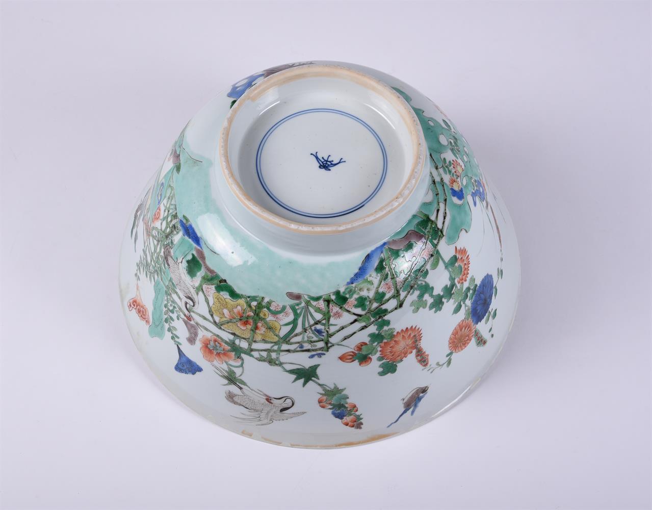 A large Chinese famille verte bowl - Image 4 of 4