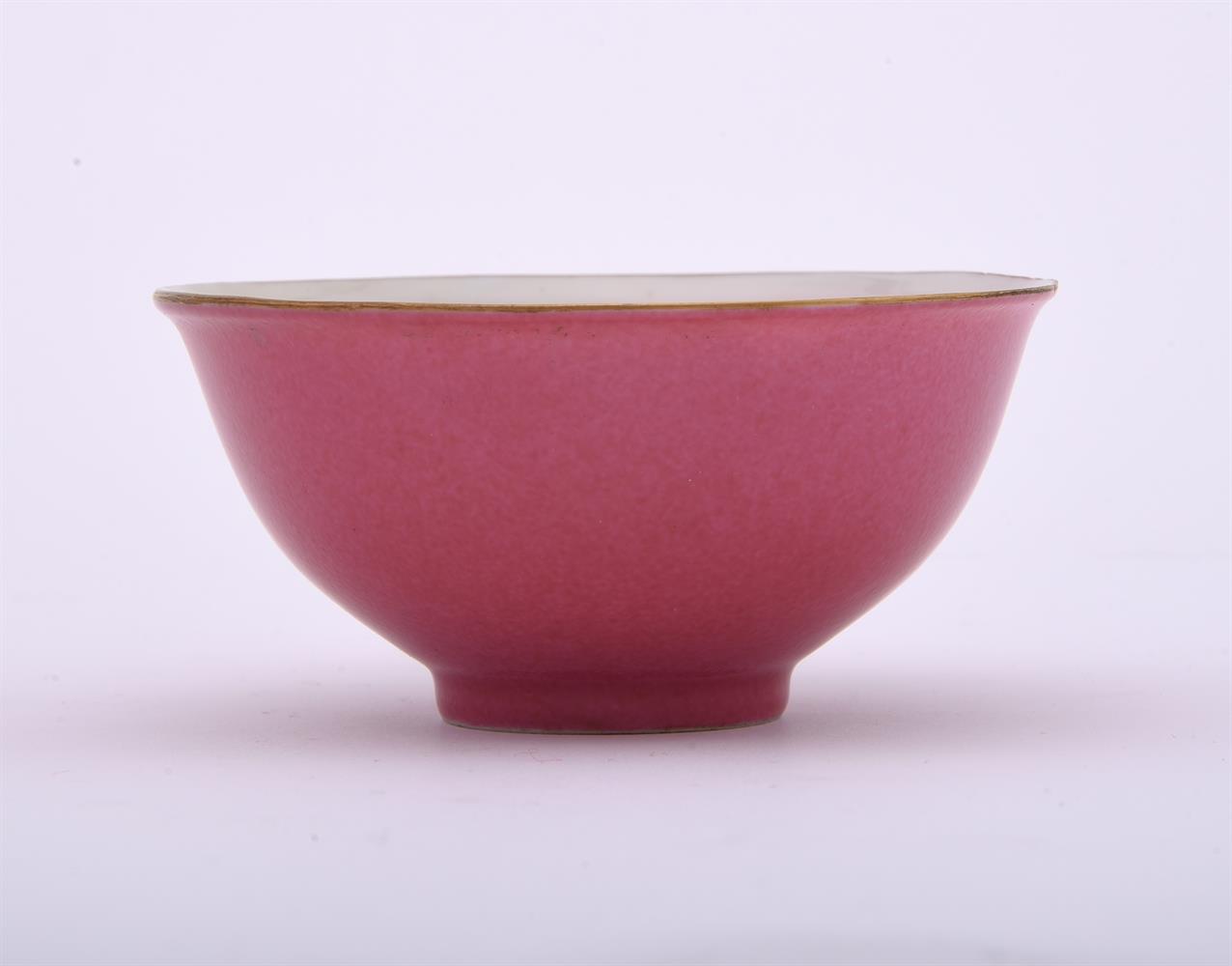 A set of six small ruby-red bowls - Image 2 of 3