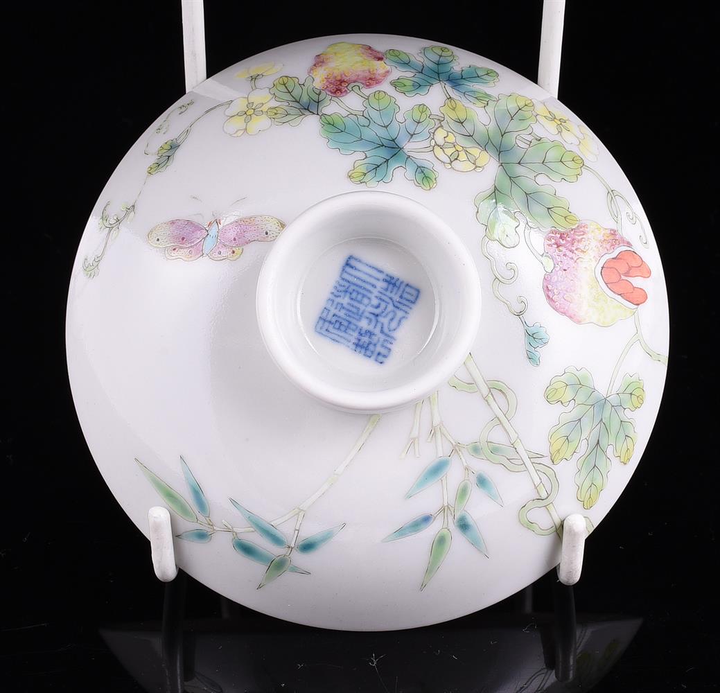 A Chinese Famille Rose 'Balsam Pear' bowl cover - Image 4 of 5