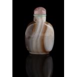 A banded agate snuff bottle