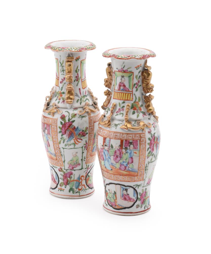 A small pair of Cantonese vases - Image 3 of 7