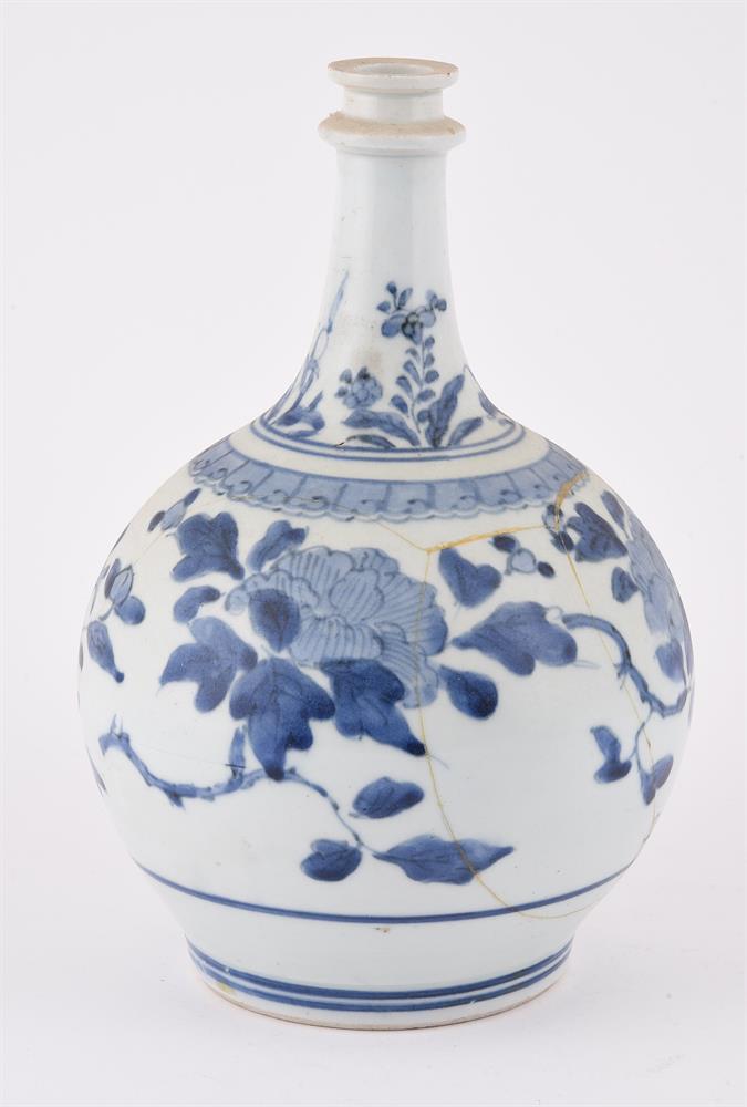 A Japanese Arita apothecary bottle - Image 2 of 3