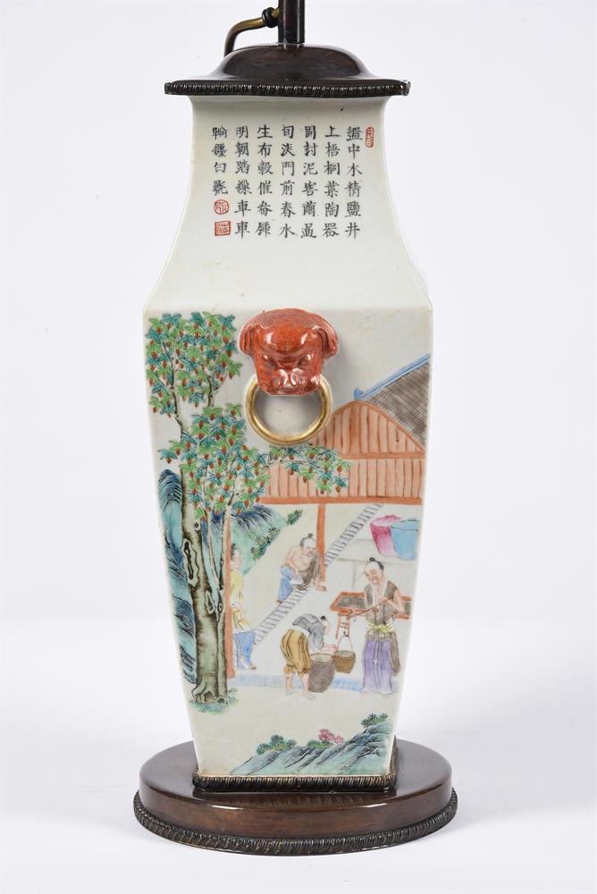 A Chinese famille rose twin handled vase - Image 4 of 5