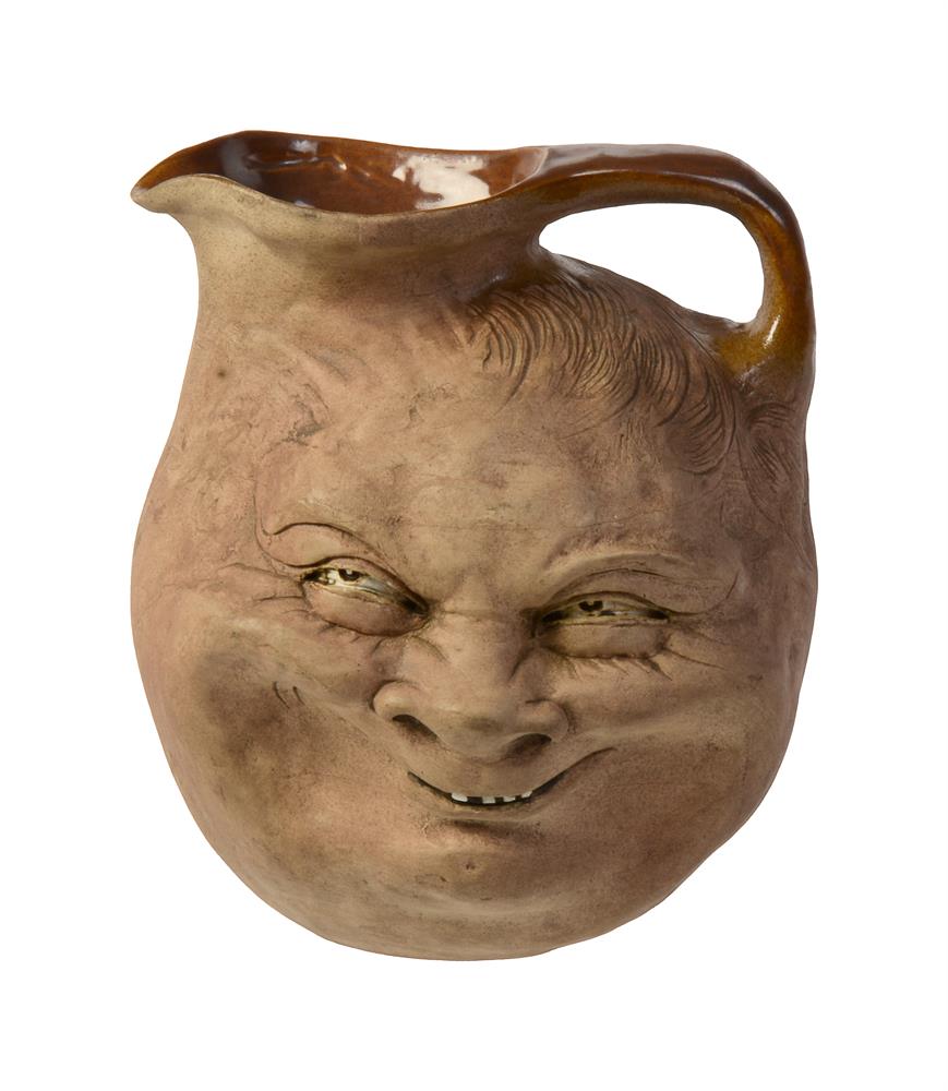 A MARTIN BROTHERS 'FACE-JUG' - Bild 3 aus 3