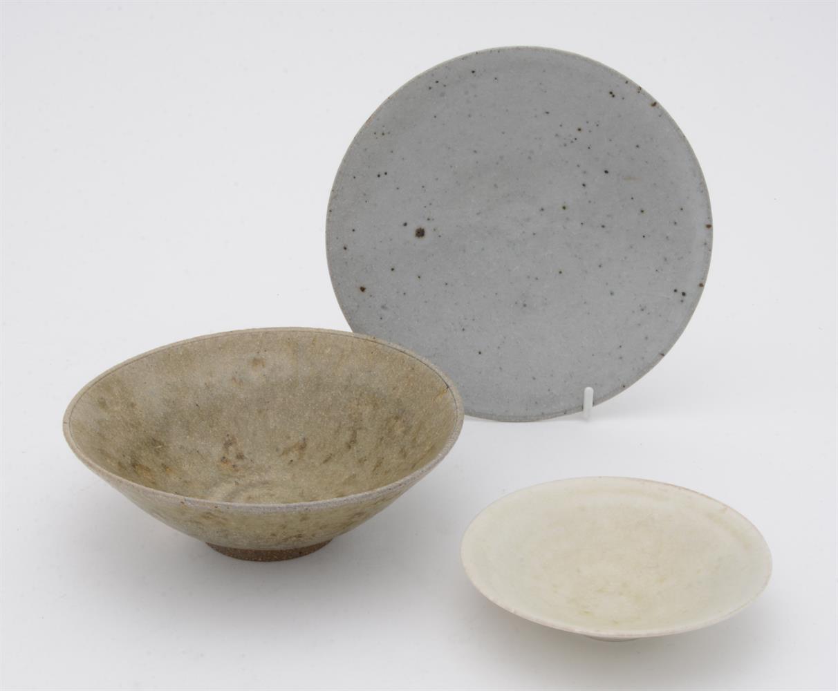 λ WILLIAM NORTH MAHONEY, THREE VARIOUS BOWLS - Image 2 of 3