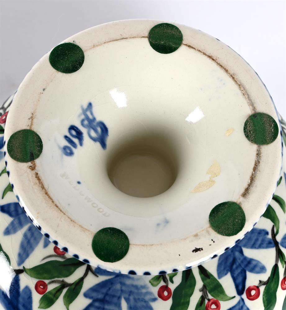 LOUISE POWELL (fl. 1906-1939), A PEDESTAL BOWL AND COVER - Image 3 of 3