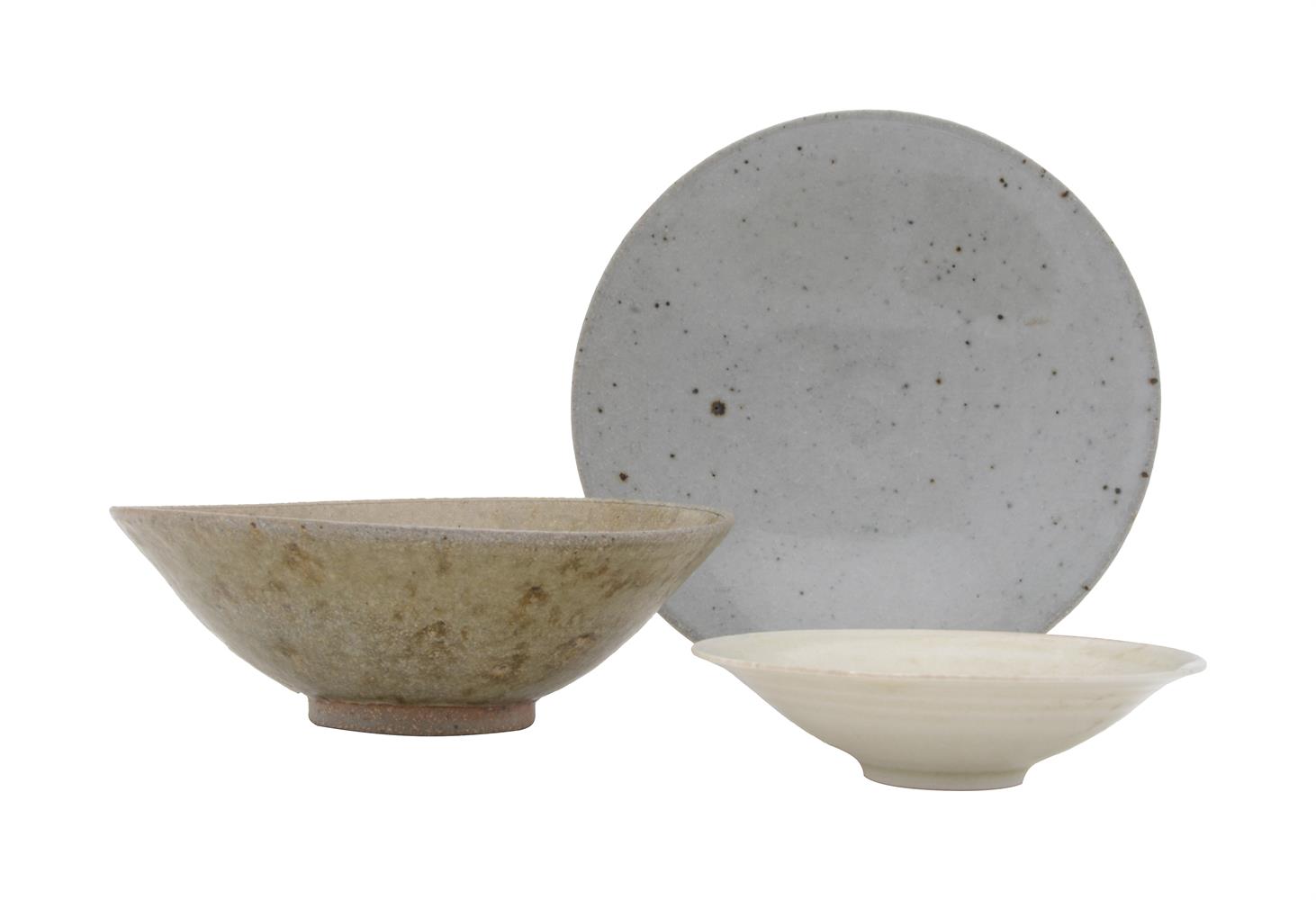 λ WILLIAM NORTH MAHONEY, THREE VARIOUS BOWLS