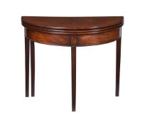 A GEORGE III MAHOGANY COMBINED TEA AND CARD TABLE