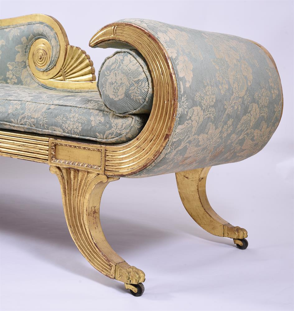 A REGENCY GILTWOOD AND UPHOLSTERED CHAISE LONGUE, IN THE MANNER OF GILLOWS - Image 4 of 8