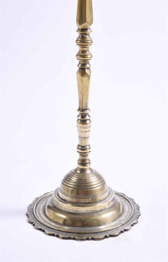 A LARGE BRASS CANDLESTICK, ENGLISH OR DUTCH, 18TH CENTURY - Image 4 of 4