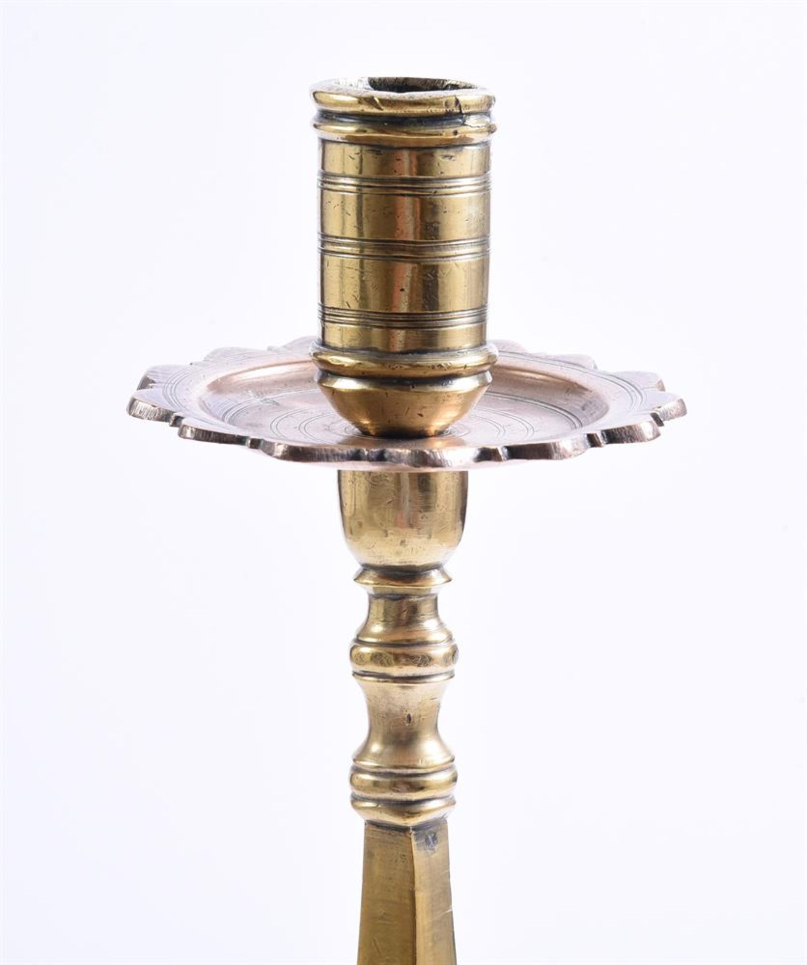 A LARGE BRASS CANDLESTICK, ENGLISH OR DUTCH, 18TH CENTURY - Image 2 of 4