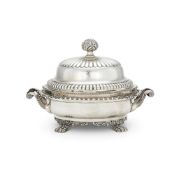 AN INDIAN COLONIAL SILVER TUREEN, LINER AND COVER