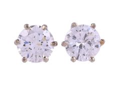 A PAIR OF DIAMOND EARSTUDS