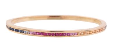 AN 18 CARAT GOLD AND COLOURED SAPPHIRE BANGLE, LONDON 2004