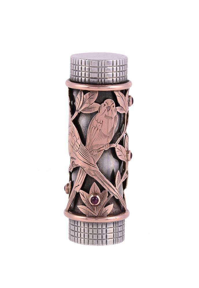 BOUCHERON, A SILVER AND GOLD COLOURED INLAY COMPACT AND LIPSTICK, CIRCA 1940 - Image 7 of 8