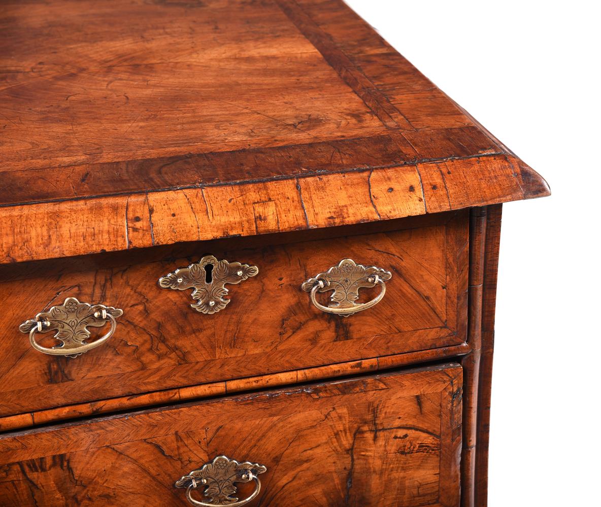 A WILLIAM & MARY FIGURED WALNUT AND FEATHER BANDED CHEST OF DRAWERS, CIRCA 1690 - Image 6 of 6