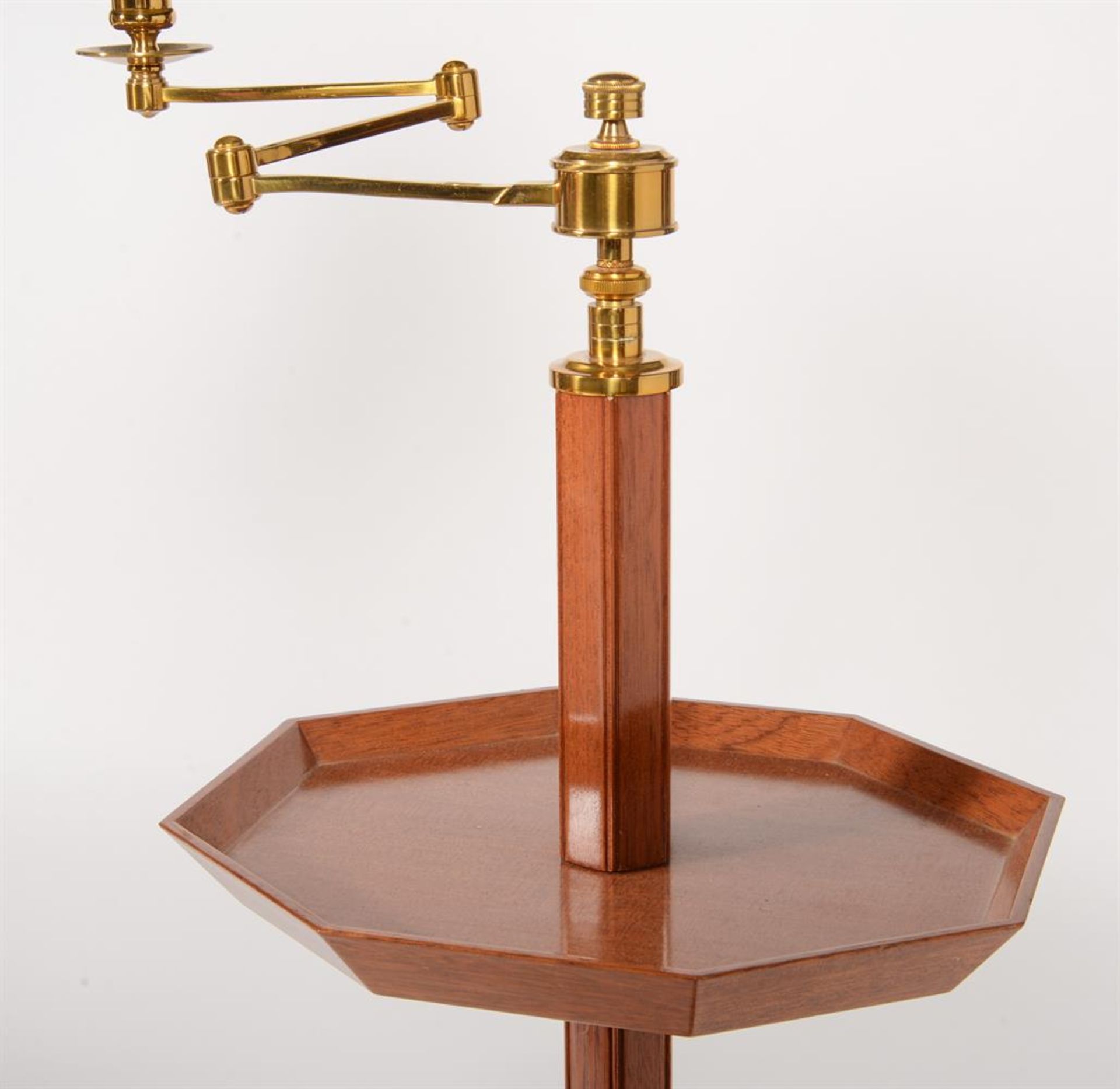 A SET OF FOUR MAHOGANY AND GILT METAL LIBRARY OR READING LAMPS, 20TH CENTURY - Image 3 of 3