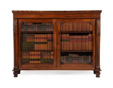 Y A GEORGE IV ROSEWOOD BOOKCASE, ATTRIBUTED TO GILLOWS, CIRCA 1825