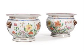 A PAIR OF CHINESE FAMILLE ROSE STYLE GOLDFISH BOWLS, POSSIBLY EDME SAMSON, LATE 19TH CENTURY