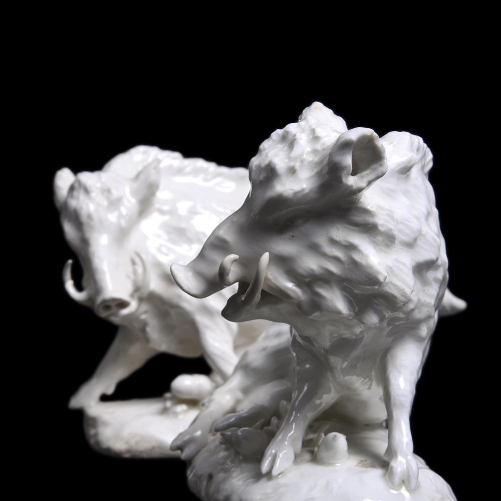 A PAIR OF DERBY WHITE PORCELAIN MODELS OF BOARS OF SO-CALLED 'DRY-EDGE' TYPE, CIRCA 1750-54 - Image 3 of 6