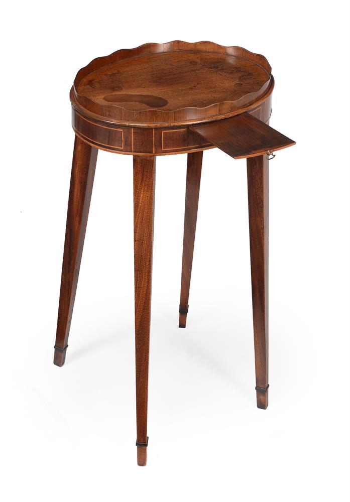 A GEORGE III MAHOGANY AND BOXWOOD INLAID URN STAND, LATE 18TH CENTURY - Image 3 of 3