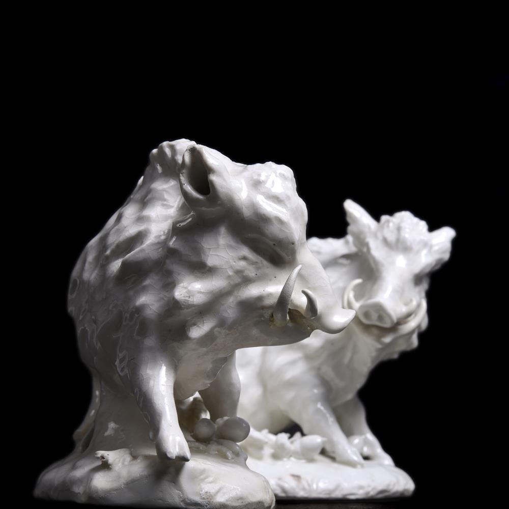 A PAIR OF DERBY WHITE PORCELAIN MODELS OF BOARS OF SO-CALLED 'DRY-EDGE' TYPE, CIRCA 1750-54 - Image 2 of 6