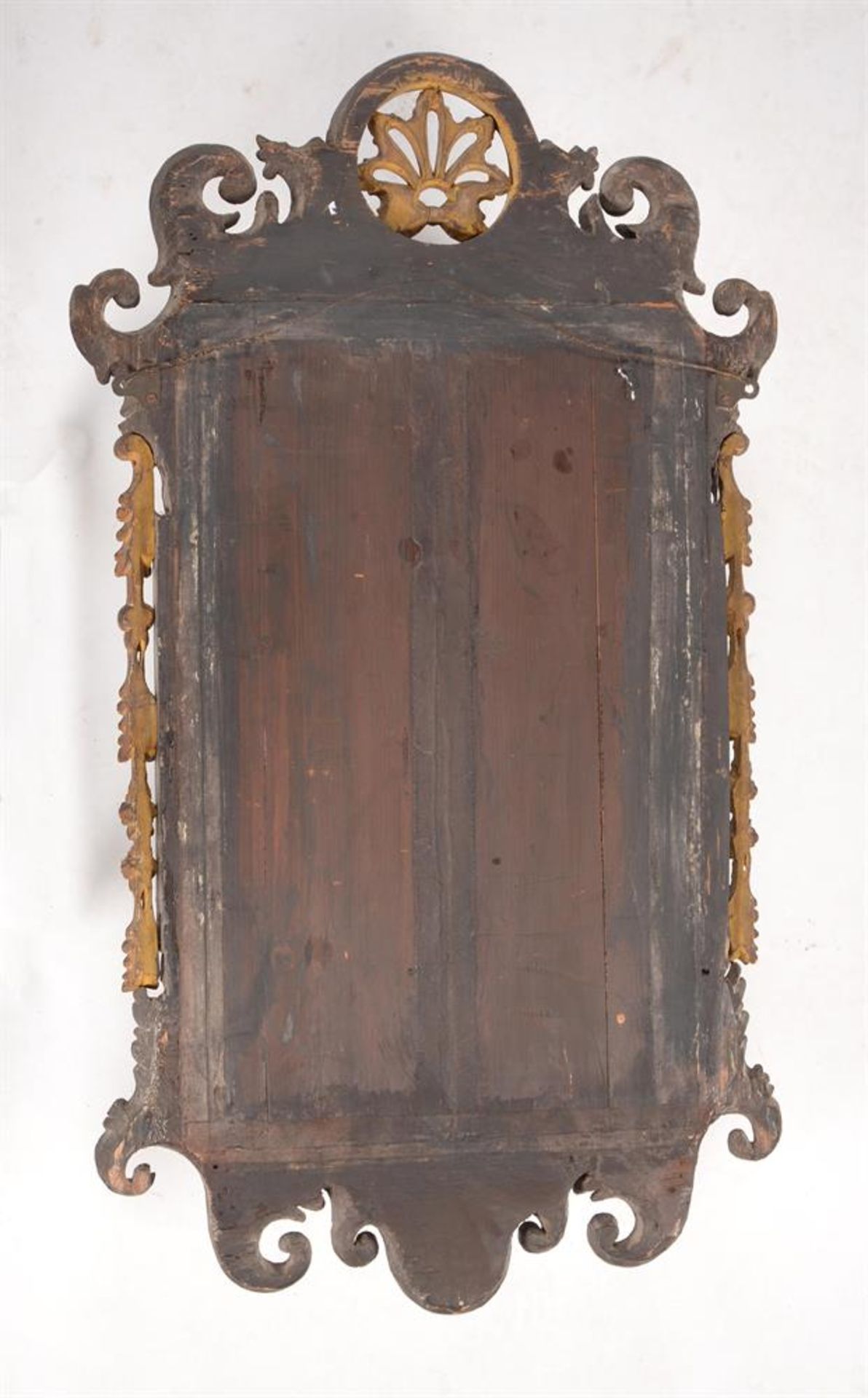 A GEORGE III MAHOGANY AND PARCEL GILT MIRROR, CIRCA 1780 - Image 3 of 3