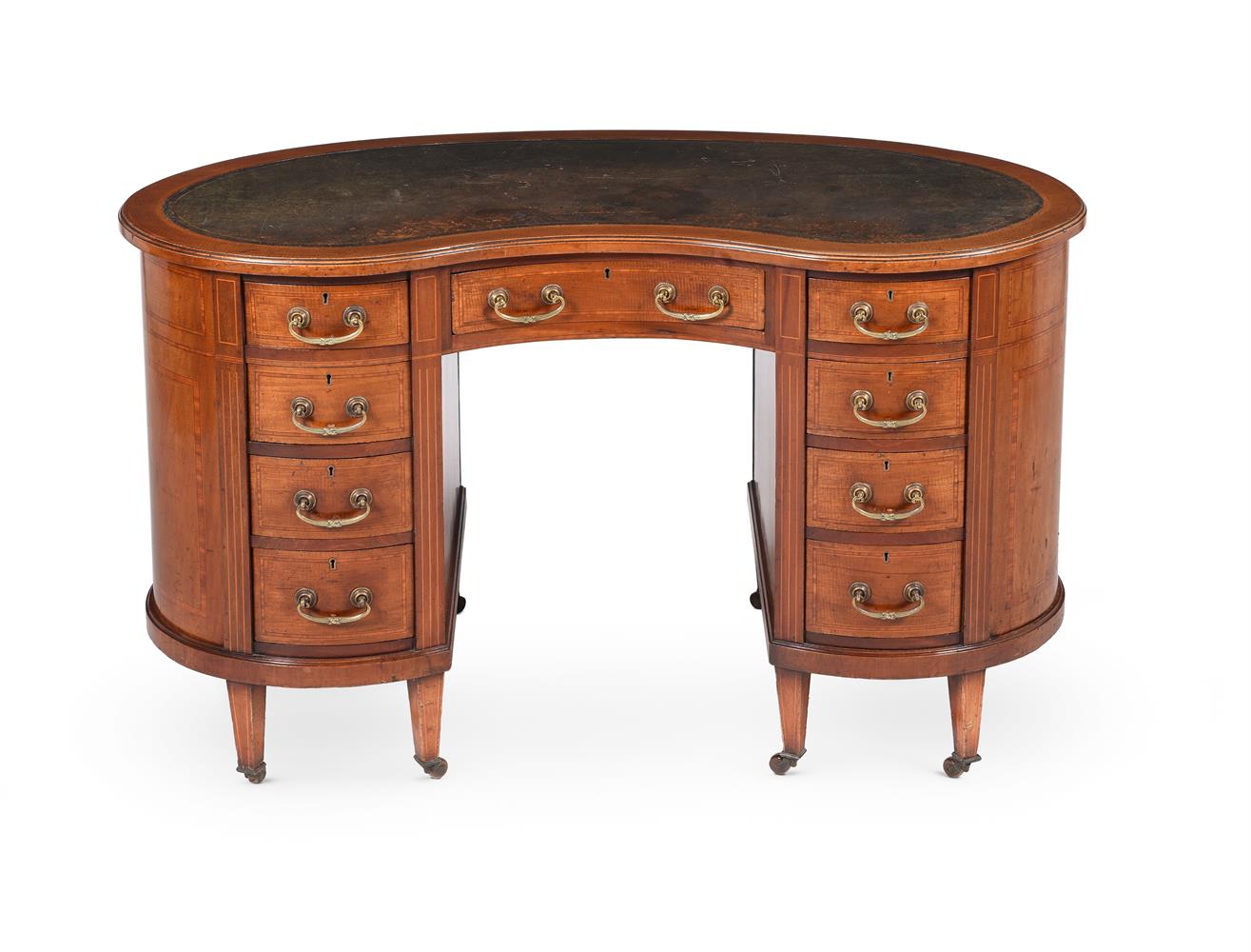 Y AN EDWARDIAN MAHOGANY AND SATINWOOD CROSSBANDED KIDNEY SHAPED DESK, ATTRIBUTED TO EDWARDS & ROBERT - Image 3 of 5