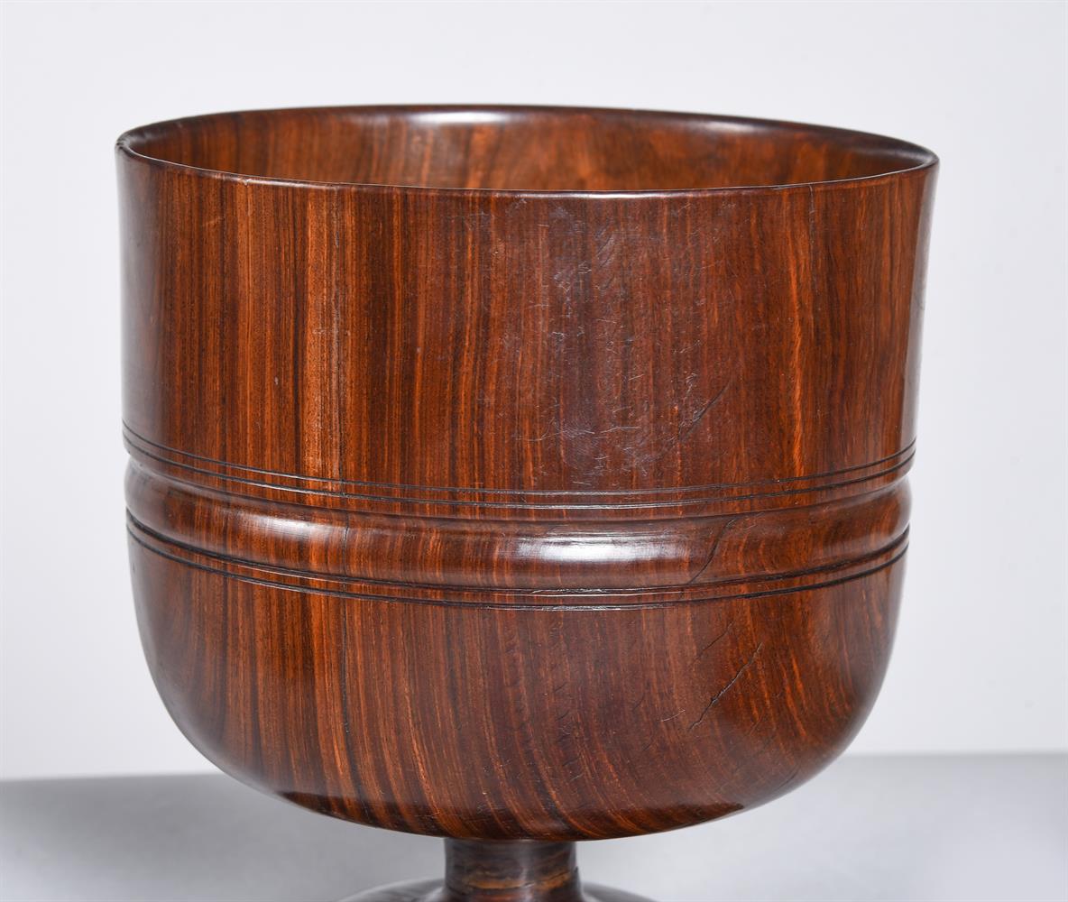 Y A LIGNUM VITAE WASSAIL PEDESTAL BOWL, 17TH CENTURY - Image 2 of 5