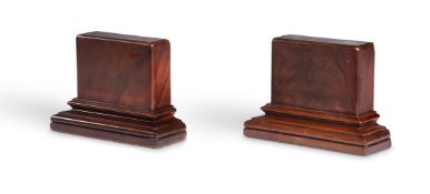 A PAIR OF REGENCY MAHOGANY BOOKENDS, IN THE MANNER OF GILLOWS