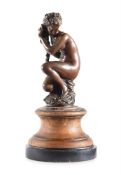 AFTER THE ANTIQUE, A BRONZE FIGURE 'CROUCHING VENUS', PROBABLY FRENCH, 18TH CENTURY