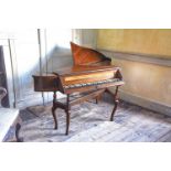 Y A GEORGE I WALNUT BENTSIDE SPINET, ATTRIBUTED TO THOMAS BARTON, BISHOPSGATE, LONDON, CIRCA 1724