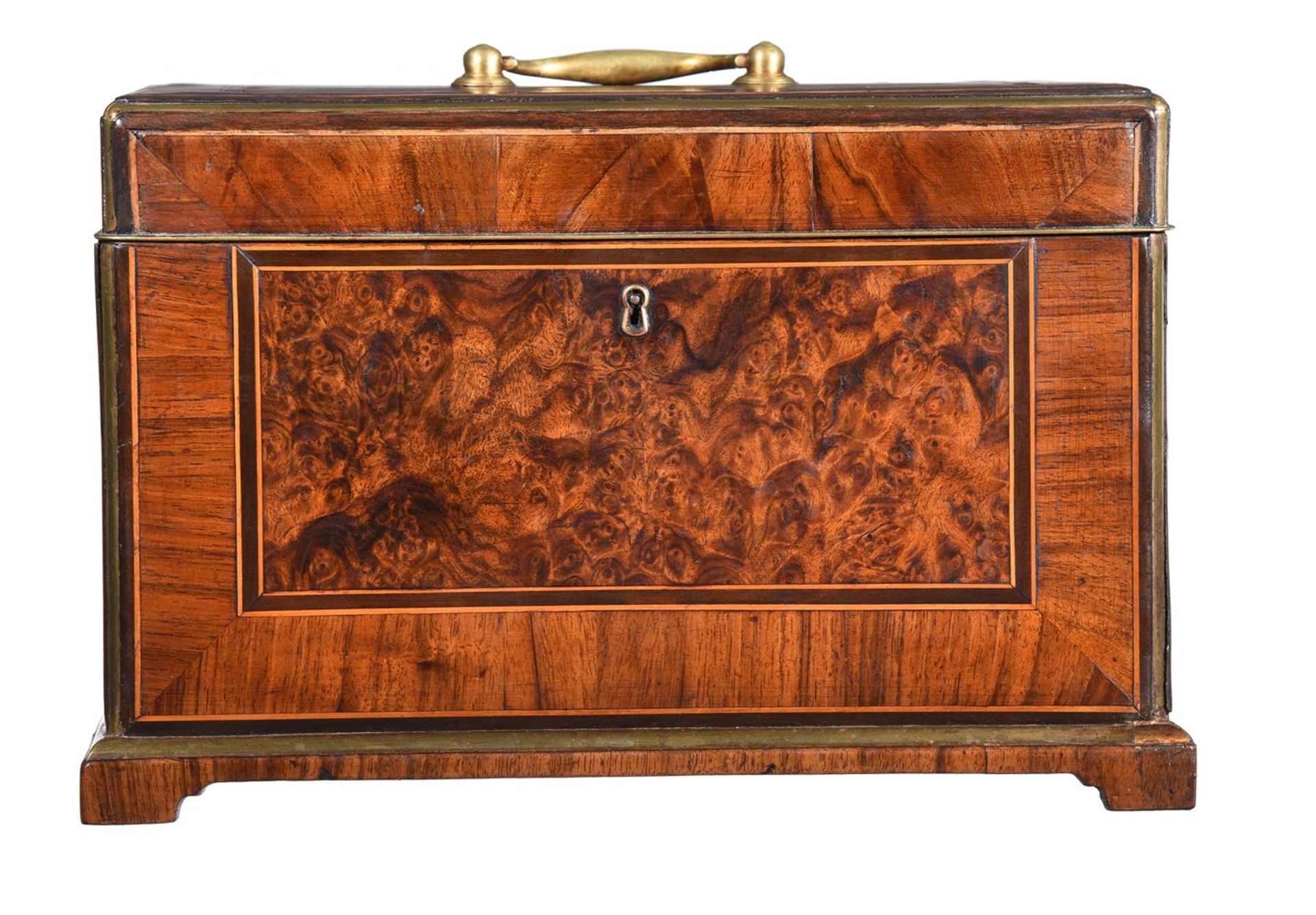 A GEORGE II WALNUT, BURR WALNUT AND BRASS STRUNG TEA CADDY, IN THE MANNER OF ABRAHAM ROENTGEN - Bild 3 aus 4